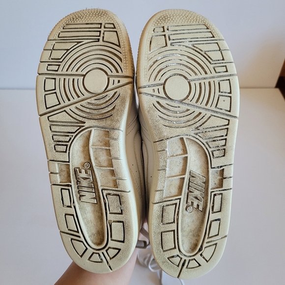 Vintage Nike Air Force One Youth White Shoes 6 US with Laces Sneakers - Picture 5 of 6